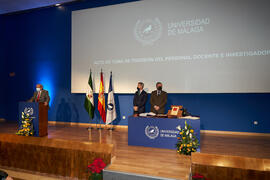 Discurso de José Ángel Narváez en la toma de posesión de nuevos catedráticos y profesores titulares de la Universidad de Málaga. Paraninfo. Diciembre de 2021