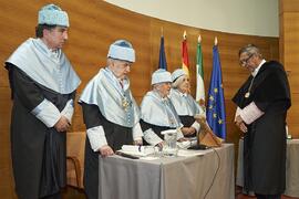 Investidura como "Doctores Honoris Causa" de Antonio García Berrio y Pilar Palomo Vázquez por la Facultad de Filosofía y Letras de la Universidad de Málaga. Edificio del Rectorado. Junio de 2024