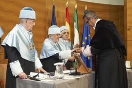 Investidura como "Doctores Honoris Causa" de Antonio García Berrio y Pilar Palomo Vázquez por la Facultad de Filosofía y Letras de la Universidad de Málaga. Edificio del Rectorado. Junio de 2024