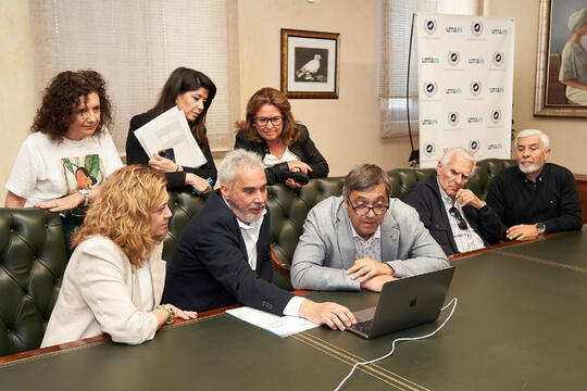 Open original Digital object