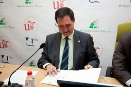 Firma de los rectores del Campus de la Excelencia de la Universidad de Málaga. Rectorado. Mayo de 2010