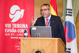 VIII Tribuna España - Corea, "Moving Forward". Edificio del Rectorado. Noviembre de 2013