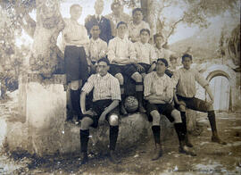 Málaga, equipo de futbol del Colegio San Estanislao de El Palo en el Lagar de Perea. Fotógrafo desconocido.