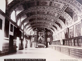 El Escorial (Madrid),  Monasterio, Sacristía sin el cuadro de la Santa Forma. C. Huerta.