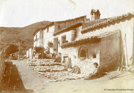 Malaga, Casillas de Los Frailes, en el Partido Jotron y Lomillas, Arroyo de los Frailes, al Sur del lagar de Jotron en los Montes de Málaga con sus habitantes. Fotógrafo desconocido.