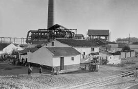 Playas de San Andrés. Industrias. Octubre de 1954. Málaga, España.