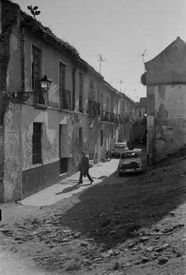 Calle, barrio de El Perchel. 1974, febrero. Málaga, España.