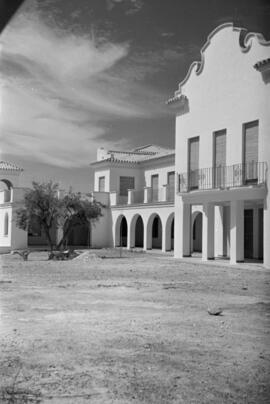 Casa Cuna en el Arroyo de los Ángeles. Construcción. 1954, mayo. Málaga, España.