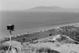 Vista de Málaga. En primer término, viviendas de El Palo. Noviembre de 1963. España.