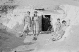 Vivienda cueva. 1954-12, diciembre. Málaga. España