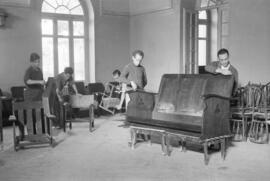 Obras en el Hotel Caleta para adaptarlo a hospital. Hacia 1942. Málaga, España-07