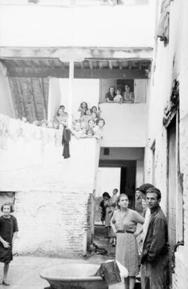 Vivienda corralón en el barrio de El Bulto. Octubre de 1954. Málaga, España.