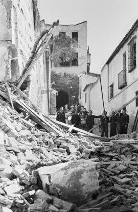 La Alcazaba. Torre y Arco del Cristo de la Alcazaba. Septiembre de 1942. Málaga, España.
