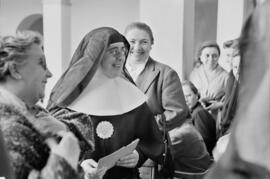 Colegio de Gamarra. Fiesta en honor de la reverenda Madre Provincial. Marzo de 1954. Málaga. España.