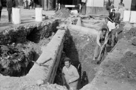 Obras de remodelación de la plaza de la Constitución. Enero de 1960. Málaga, España.