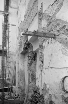 Edificio en obras. Plaza María Guerrero. Octubre de 1963. Málaga, España.