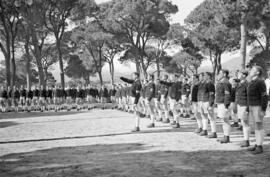 El secretario general del Frente de Juventudes en el campamento Vigil de Quiñones, Marbella. Febrero de 1954. Málaga. España