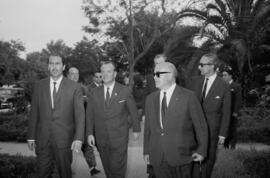 Visita del ministro alemán de la Vivienda a la Escuela de Formación Profesional Francisco Franco....