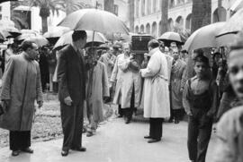 Entierro de José Gálvez Ginachero. Traslado del féretro desde el hospital Civil. Abril de 1952. M...