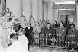 Confirmación de los alumnos. Escuela de Formación Profesional Francisco Franco. Marzo, 1954. Málaga, España.