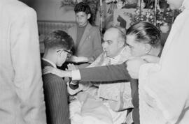Confirmación de los alumnos. Escuela de Formación Profesional Francisco Franco. Marzo, 1954. Málaga, España.