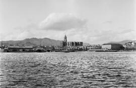 Vista de Málaga desde el mar. Málaga, España.