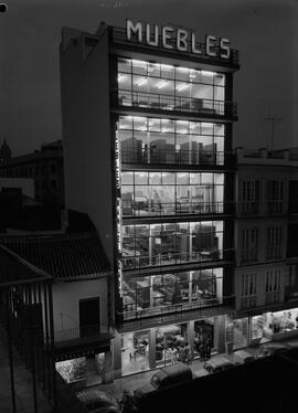 Muebles  Manuel Davó, calle Carretería, 30. 1967, agosto. Málaga, España.