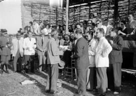 El Palo. Entrega de viviendas protegidas el 18 julio de  1946. Málaga, España.