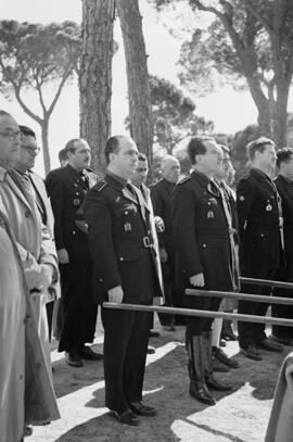 El secretario general del Frente de Juventudes en el campamento Vigil de Quiñones, Marbella. Febr...