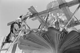Obras de remodelación en la plaza de la Constitución. Fuente de las Gitanillas. Junio de 1960. Málaga, España