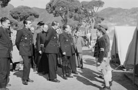 El secretario general del Frente de Juventudes en el campamento Vigil de Quiñones, Marbella. Febrero de 1954. Málaga. España