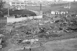 Viviendas derribadas en el Arroyo del Cuarto. 1958-12. Inundaciones del 4 de diciembre de 1958. Málaga, España.