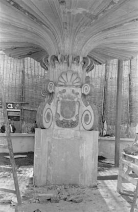 Obras de remodelación en la plaza de la Constitución. Fuente de las Gitanillas. Junio de 1960. Málaga, España