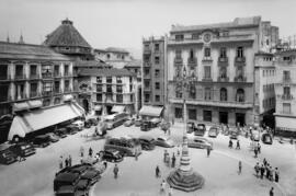 Plaza de la Constitución. Calle Compañía. Pasaje de Heredia. Farola "El Sonajero". Mála...