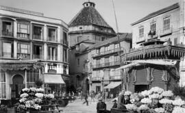 Plaza de la Constitución. Calle Compañía. Iglesia del Santo Cristo. Málaga (España)