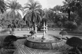 Parque. Glorieta de los Pueblos de Málaga. Fuente de las Ranas. Málaga (España)