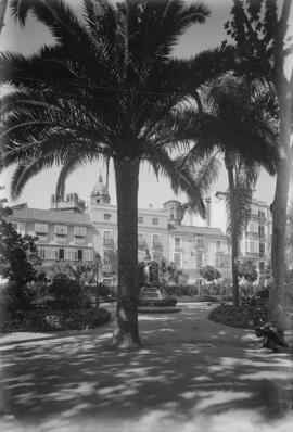 Carlos Larios y Martínez de Tejada. Monumento en el Parque de Málaga. Años veinte, siglo XX. Mála...