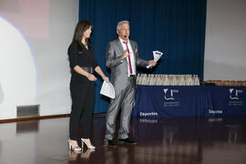 Lola Fenech y Eduardo Bandera presentan la Gala del Deporte Universitario. Escuela Técnica Superior de Ingeniería de Telecomunicaciones. Junio de 2015