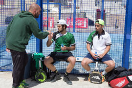 Jugadores en el descanso de un partido. Campeonato de España Universitario de Pádel. Antequera. Abril de 2017