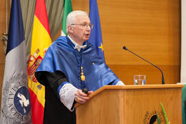 Jean-Marie Lehn en su investidura como Doctor "Honoris Causa" por la Facultad de Ciencias de la Universidad de Málaga. Edificio del Rectorado. Junio 2015