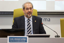 Daniel Hernández Ruipérez. Presentación del XVIII Centenario de la Universidad de Salamanca en el X Pleno del Consejo Universitario Iberoamericano (CUIB). Rectorado. Marzo de 2012