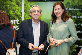 José Ángel Narváez y Raquel Barco en el estand de Smart Campus. Jornadas de Puertas Abiertas de la Universidad de Málaga. Complejo Polideportivo Universitario. Abril de 2016