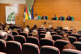 Intervención de Juan Antonio González-Iglesias. Homenaje a María Victoria Atencia. Edificio del Rectorado. Diciembre de 2014