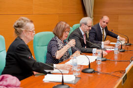 Intervención de Adelaida de la Calle. Homenaje a María Victoria Atencia. Edificio del Rectorado. Diciembre de 2014