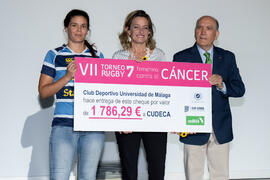 Entrega de cheque a CUDECA. Gala del Deporte Universitario 2019. Escuela Técnica Superior de Ingeniería de Telecomunicaciones. Junio de 2019