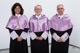 María Rosa Esteve, Julián Almaraz y Heliodoro Carpintero en un retrato previo a su investidura como Doctor "Honoris Causa" por la Facultad de Psicología de la Universidad de Málaga. Edificio del Rectorado. Mayo de 2019