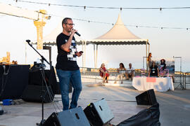 Presentación del concierto de Julia Martín. Festival solidario en los Baños del Carmen. Cursos de Verano de la Universidad de Málaga. Málaga. Julio de 2019