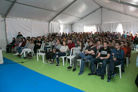 Asistentes a la charla sobre las titulaciones de la Facultad de Ciencias. Jornadas de Puertas Abiertas de la Universidad de Málaga. Complejo Polideportivo Universitario. Abril de 2018