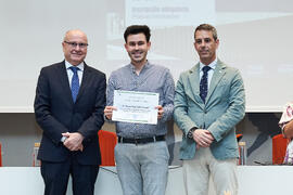 Reconocimiento especial a Miguel Ángel Gómez Salado por su promoción como profesor titular en la Facultad de Marketing y Gestión. Campus de Teatinos. Junio de 2025