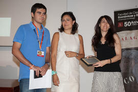 La Asociación Española de Economía premia al Departamento de Economía del IES Fray Luis de Granada. Entrega de premios en el Paraninfo de la Universidad de Málaga. Olimpiada Española de Economía, Fase Nacional. Junio de 2015